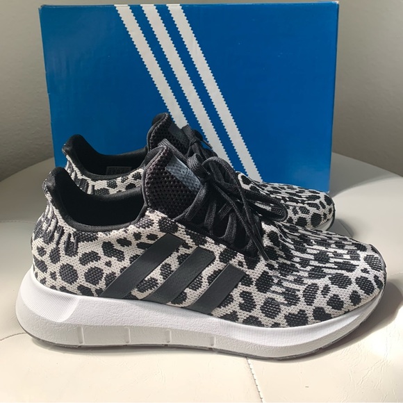 NWT Adidas Run Swift in Leopard Knit Sneaker - Picture 3 of 4